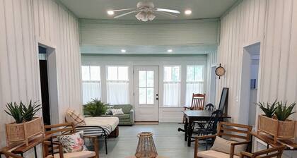 Historic 1851 Farmhouse Retreat