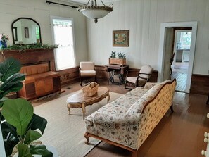 Smart TV, books, offices