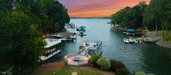 Firefly Cove by SoCharm | Luxury home w/Pool & Hot Tub & NEW Game Room | Sleeps 16