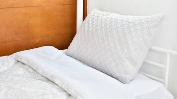 2 makuuhuonetta, silitysrauta/-lauta, ilmainen Wi-Fi, vuodevaatteet