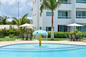 Outdoor pool - Lindo Apartamento Cerca a la Playa (Guayacanes)