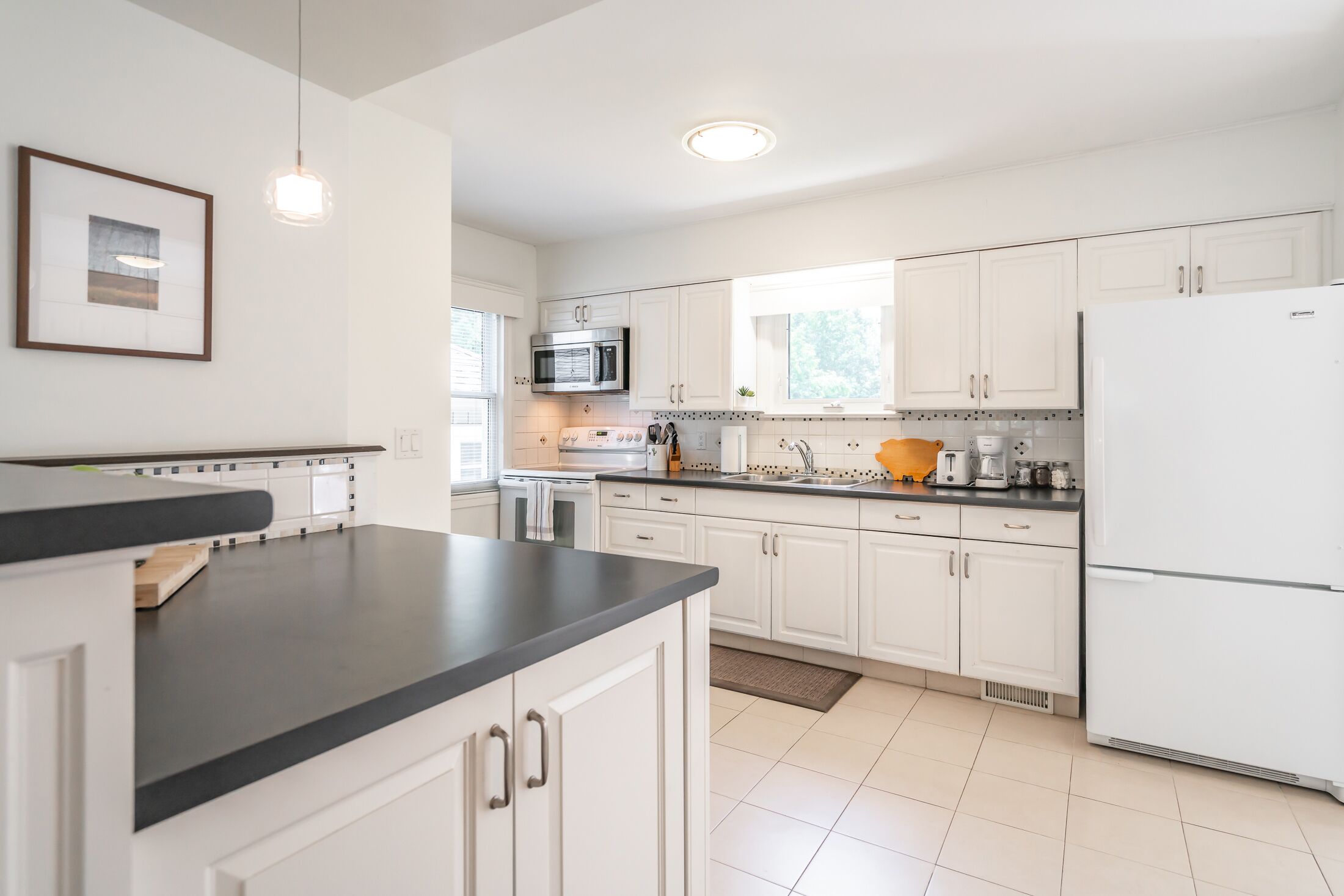 NEW! Boho Inspired Niagara Wine Country Private Home for 2