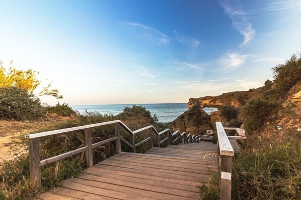 Property grounds - Inviting 2-Bed Apartment in Armação de Pêra (Armação de Pêra)