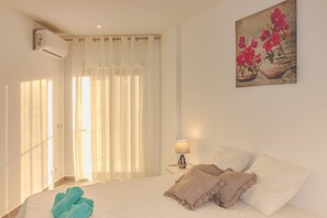 2 bedrooms, bed sheets - Inviting 2-Bed Apartment in Armação de Pêra (Armação de Pêra)