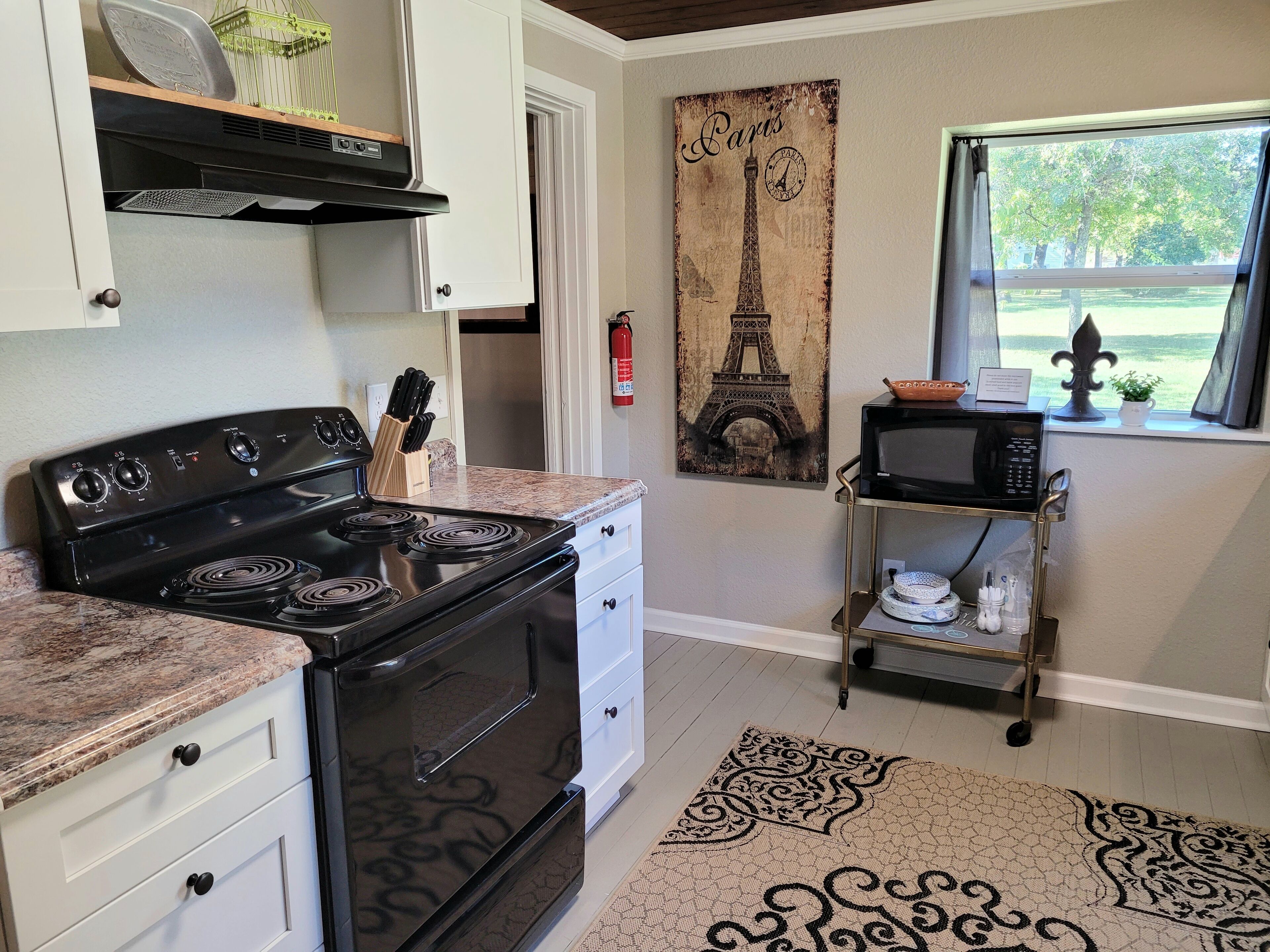 The Compass, Entire House with World Travelers Theme near TSU