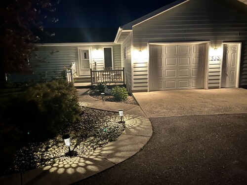 Yellowstone Country Home - Launchpad for a trip of a lifetime! 