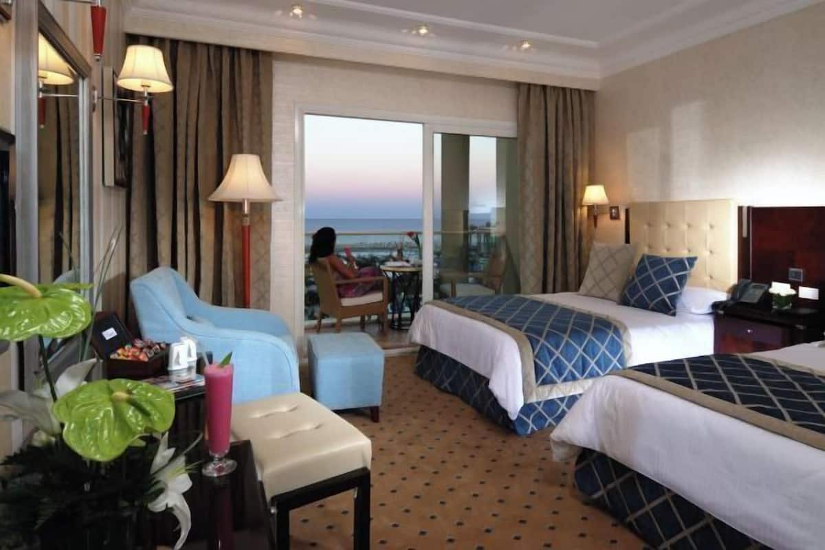 1 bedroom, premium bedding, free minibar, individually decorated