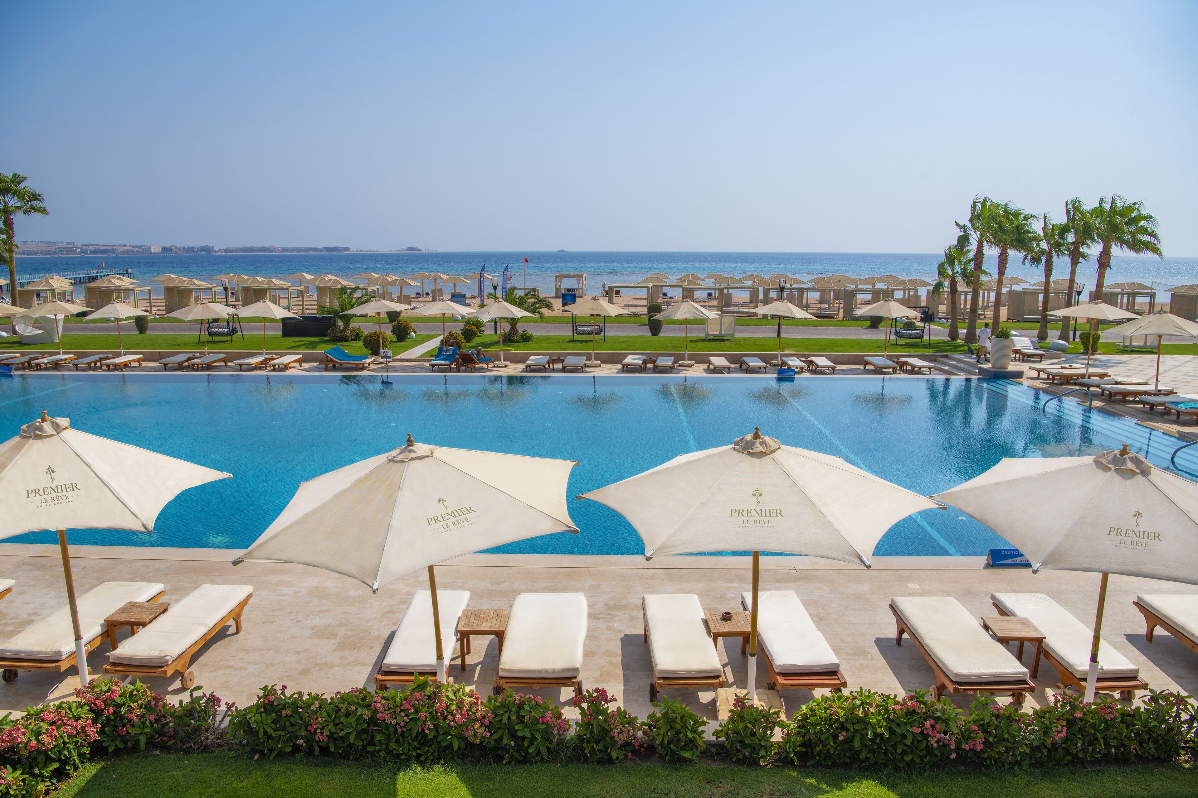 Indoor pool, 4 outdoor pools