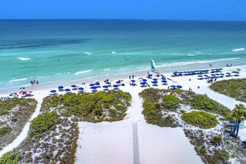 Siesta Resort | Private Beach | Gulf Views | Pool