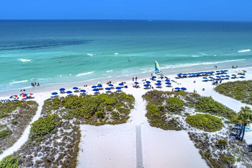 Private Beach, Gulf View from Balcony, Heated Pools, $185 Free Activities Daily, Outdoor Workout