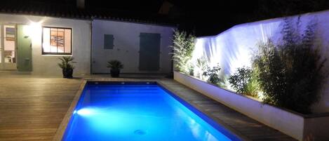 Outdoor pool, a heated pool