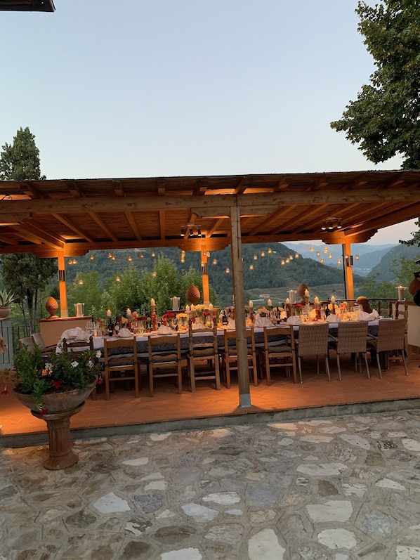 Villa, 5 Bedrooms, Smoking, Private Pool | Dining