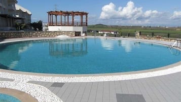 House, 2 Bedrooms, Balcony | Pool | Outdoor pool