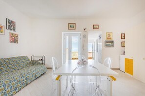 公寓, 1 间卧室, 吸烟房, 露台 | 1 多间卧室、隔音、熨斗/熨衣板、免费 WiFi