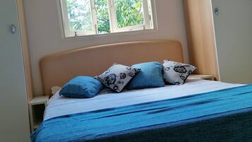 Room, 1 Bedroom, Smoking, Patio | 1 bedroom, WiFi
