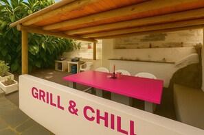 Studio, Multiple Bedrooms, Smoking, Balcony | Dining