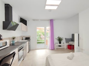 Studio, fumeur, patio | Intérieur