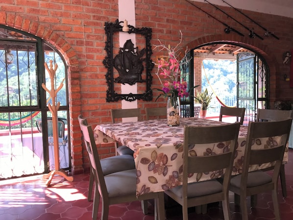 Ferienhaus, 2 Schlafzimmer, Raucher, Balkon | Speisen