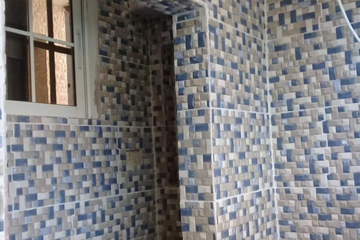 apartment, 1 bedroom, smoking, private pool | bathroom | free toiletries, towels