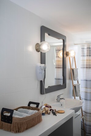 Apartment, 2 Schlafzimmer | Badezimmer