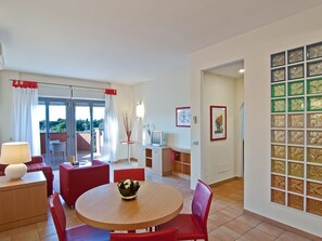 Apartment, 1 Bedroom, Accessible, Balcony | Lounge