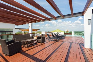 Departamento, 2 habitaciones, Terraza | Restaurantes