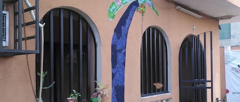 Kamer, 1 slaapkamer, balkon | Voorkant van accommodatie