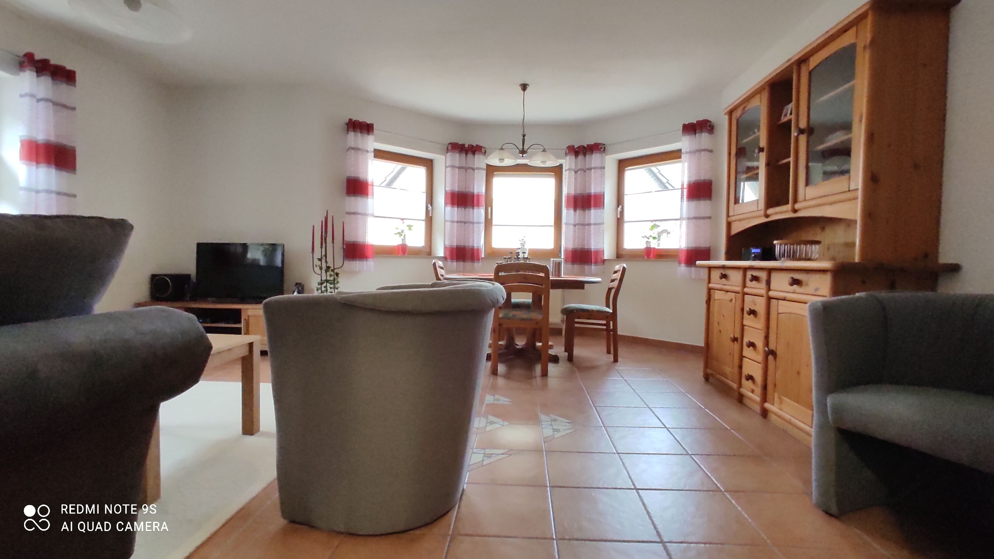 Quiet apartment with a beautiful terrace and lawn.