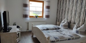 2 Schlafzimmer, Bügeleisen/Bügelbrett, Reisekinderbett, kostenloses WLAN