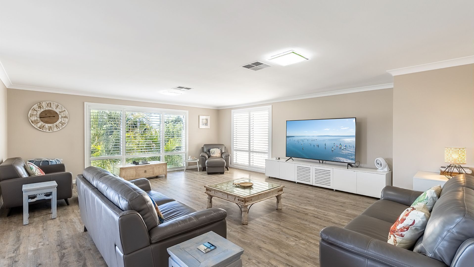 Dolphin Lagoon, 196 Soldiers Pt Rd - Luxury Escape - Port Stephens