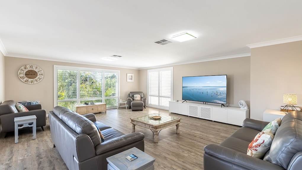 Dolphin Lagoon, 196 Soldiers Pt Rd - Luxury Escape - Port Stephens