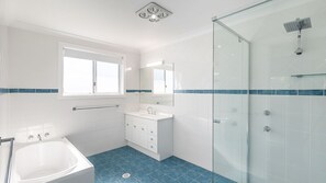Bathtub