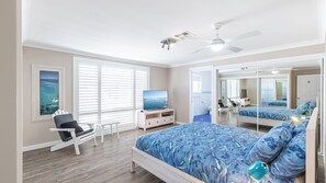 6 bedrooms, iron/ironing board, free WiFi - Dolphin Lagoon, 196 Soldiers Pt Rd - Luxury Escape (Salamander Bay)