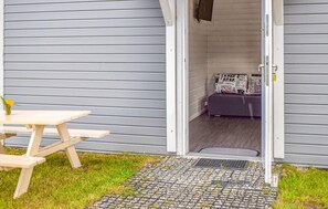 Outdoor dining - Gorgeous home in Rewal with WiFi (Rewal)