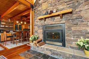 Dining - Sunny Streams Cabin - Sunset Views w/ a Hot Tub! (Keedysville)