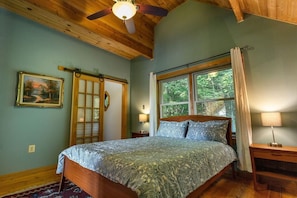 3 bedrooms, iron/ironing board, free WiFi, bed sheets - Sunny Streams Cabin - Sunset Views w/ a Hot Tub! (Keedysville)