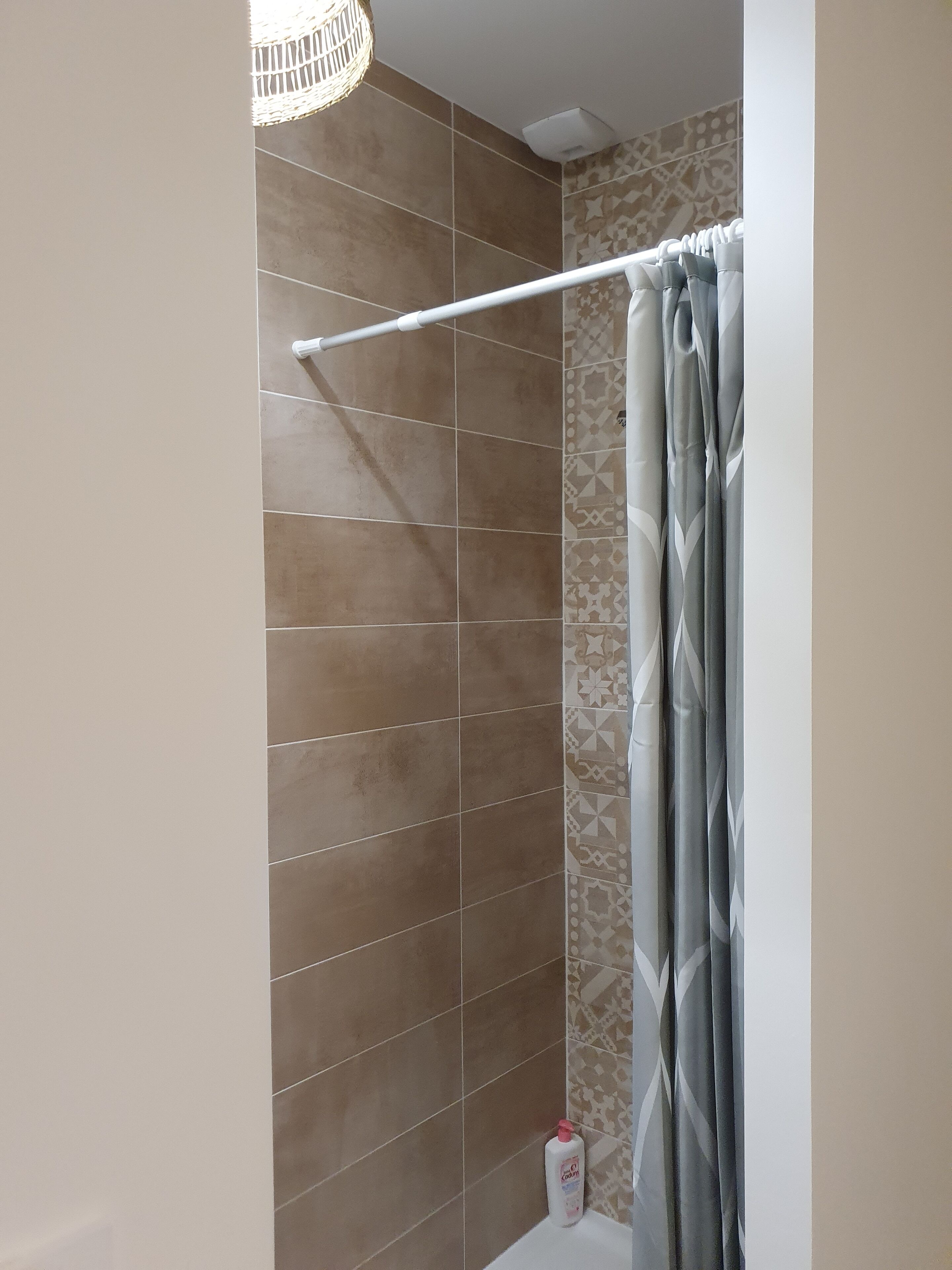 Quiet 3 bedroom 3 bathroom house