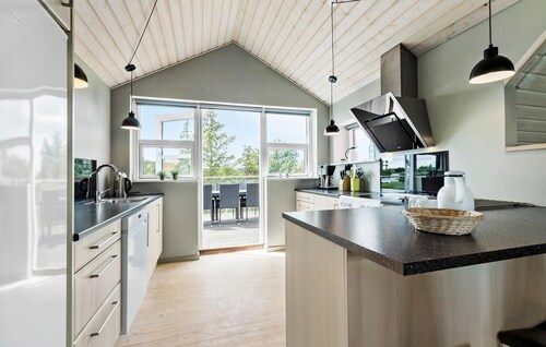 Amazing home in Glesborg with sauna