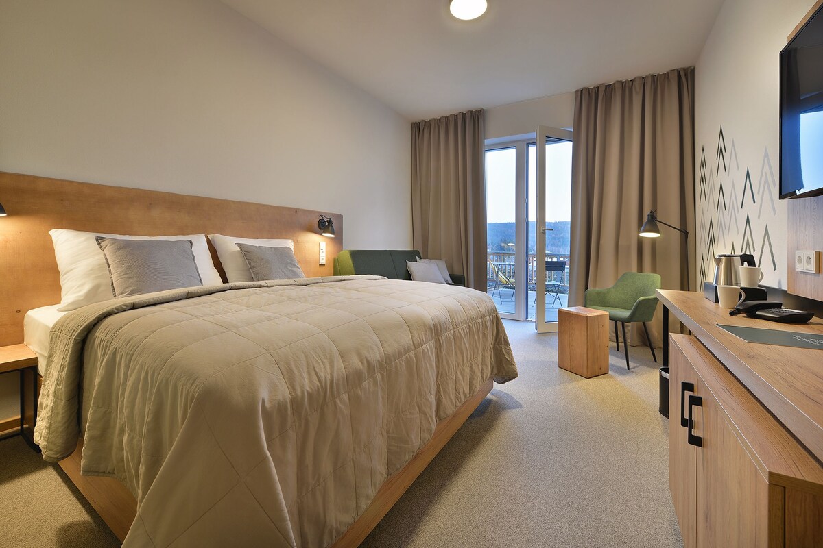 Deluxe Double Room with Terrace and Dam View