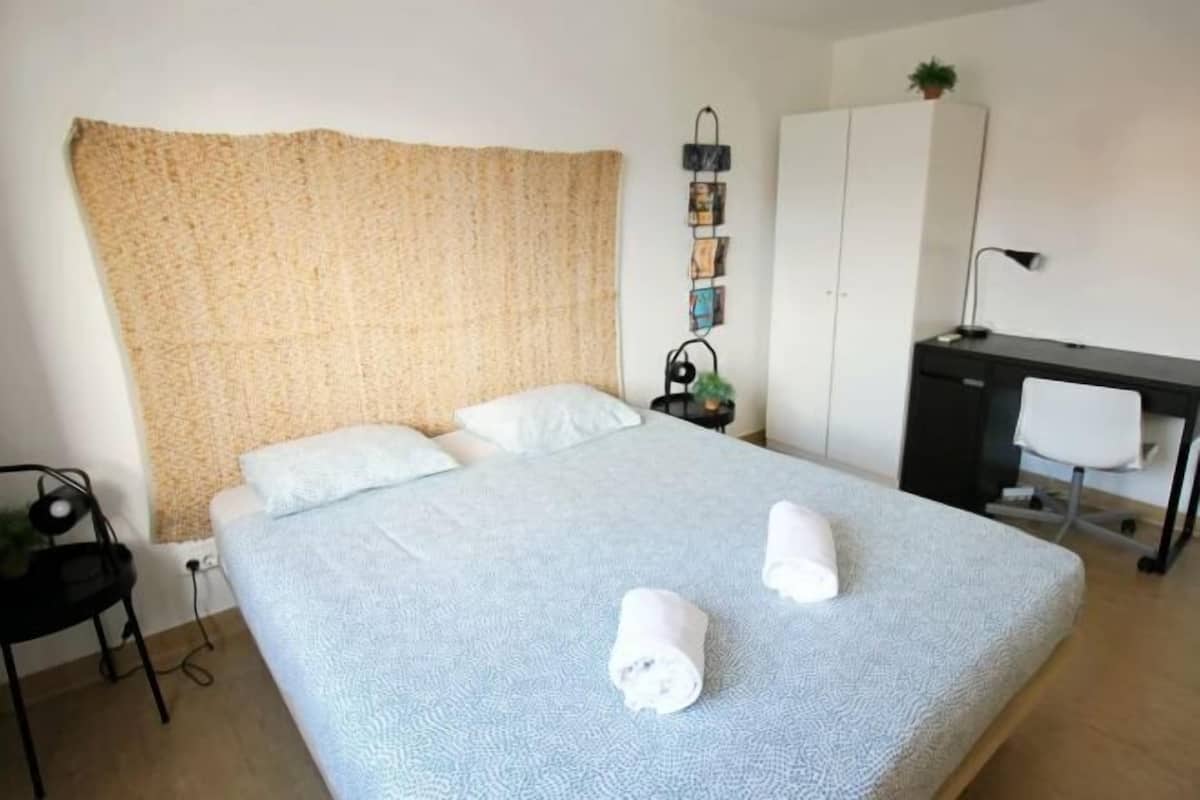 1 bedroom, soundproofing, iron/ironing board, free WiFi