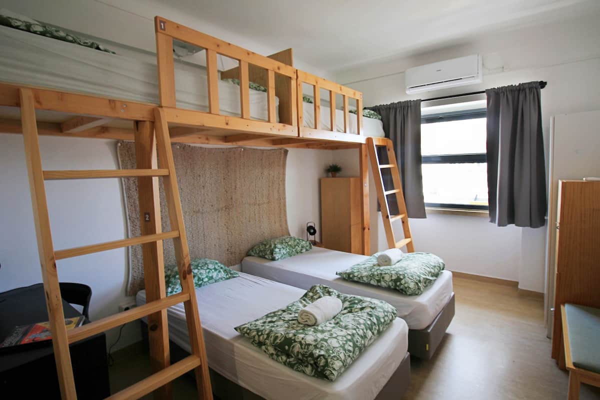 1 bedroom, soundproofing, iron/ironing board, free WiFi