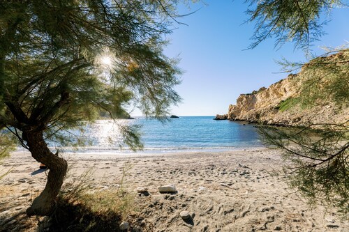 Rozako- Mikra Bay Vineyard Guesthouses