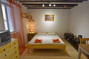 1 bedroom, iron/ironing board, free WiFi, bed sheets - Studio Eli - right in the center (Rovinj)