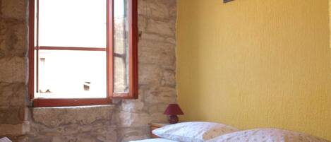 2 chambres, fer et planche Ă repasser, accĂšs au Wi-Fi (inclus)