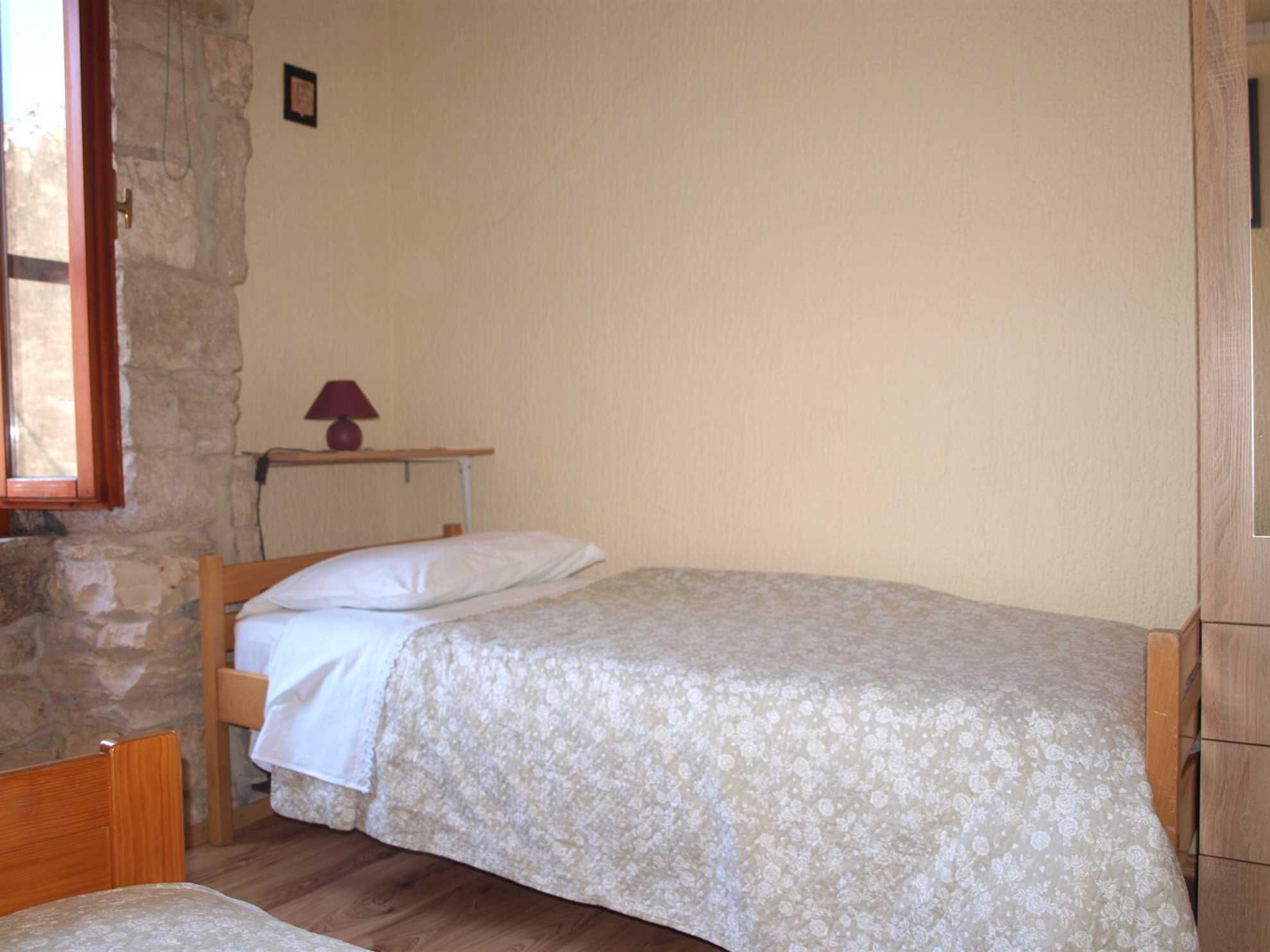 2 bedrooms, iron/ironing board, free WiFi