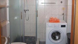 Luokittelematon kuva, 3 kautta 10, painike