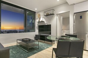 Elite Single Room | Living area