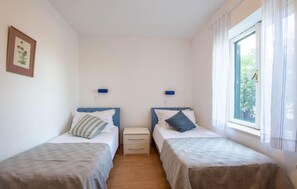 Talo | 5 makuuhuonetta, ilmainen Wi-Fi, vuodevaatteet
