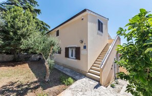 Apartment | Exterior - Nice Home in Pula With Wifi and 2 Bedrooms (Medulin)