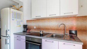 Apartment | Private kitchen - Awesome Home in Pula With Wifi and 1 Bedrooms (Pula)